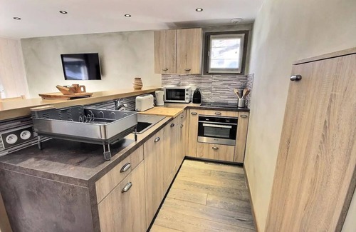 Meribel-Mottaret Apartment | Residence Les Cembros - Beautiful cozy apartment for 4 people in Meribel Mottaret