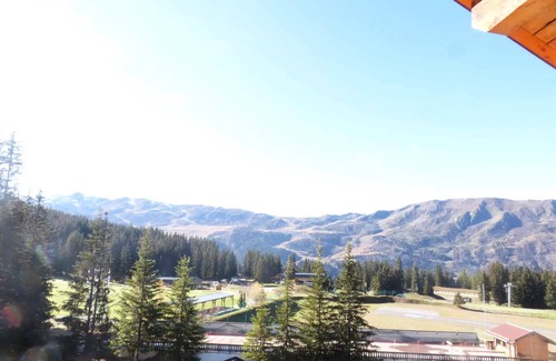 Meribel Apartment | Residence Les Cytelles - Solar apartment for 6 people located at the foot of the slopes in winter and close to 18 hole golf in summer