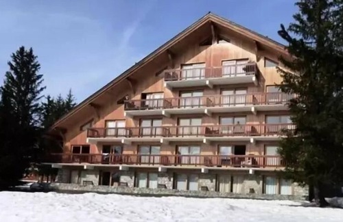 Meribel Apartment | Residence Les Cytelles - Solar apartment for 6 people located at the foot of the slopes in winter and close to 18 hole golf in summer