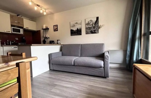 Vallouise-Pelvoux Apartment | Residence Les Cytises - Pleasant T2 mountain view 4/6 persons