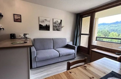 Vallouise-Pelvoux Apartment | Residence Les Cytises - Pleasant T2 mountain view 4/6 persons