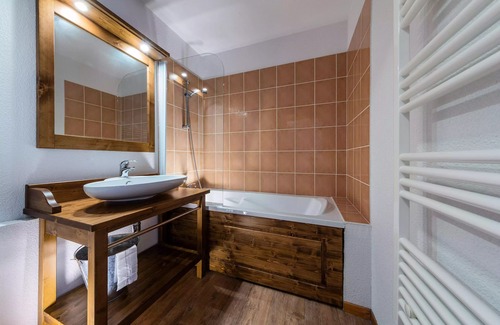Abries Apartment | Residence Les Balcons du Viso - 2 room apartment 4/6 people Coin Montagne