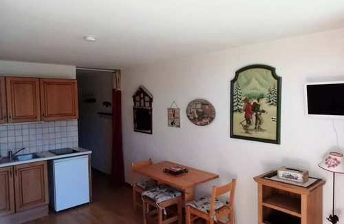 Arc-1600 Apartment | Residence Les Charmettes - Pleasant studio for 2 people, ideally located, near the slopes and shopping center