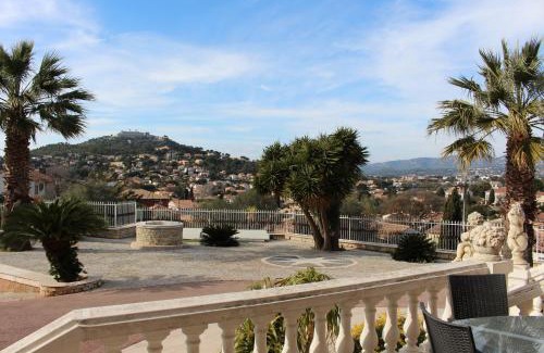 La Seyne-sur-Mer Apartment | Residence Les Jardins De Natallia