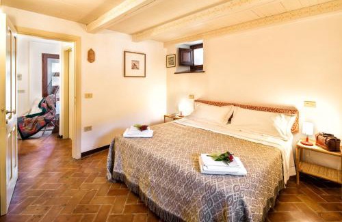 Rasiglia Apartment | Residence Menotre