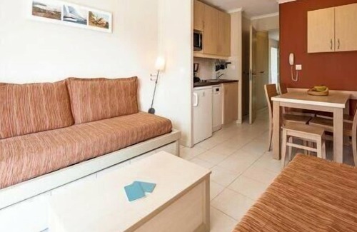 Le Lavandou Apartment | Residence Pierre & Vacances L'Anse de Pramousquier - Apartment for 4 people - 1 bedroom - Terrace or balcony