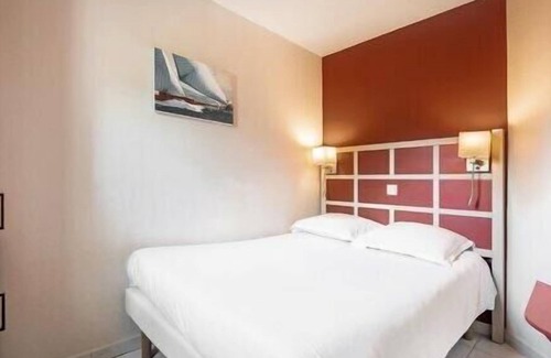 Le Lavandou Apartment | Residence Pierre & Vacances L'Anse de Pramousquier - Apartment for 4 people - 1 bedroom - Terrace or balcony