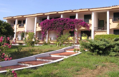 Baja Sardinia Apartment | Residence Pinnetta - 4-seater apartment with free pool and WiFi