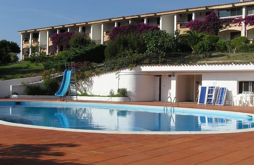 Baja Sardinia Apartment | Residence Pinnetta - 4-seater apartment with free pool and WiFi