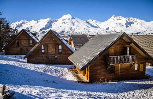 La Joue du Loup Ski Chalet | Residence Residence Les Flocons Du Soleil - Chalets for 7 people