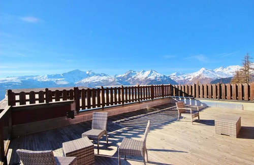 Arc-1600 Apartment | Residence Roc Belleface C - Pleasant and spacious four rooms equipped for 10 people with panoramic views in a residence with swimming pool and sauna