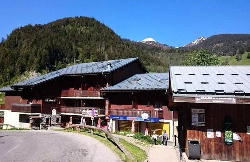 Areches Apartment | Residence Val Blanc 1 - Apartment 2 to 4 people in the heart of the village, near the slopes