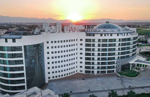 Lara Apartment | Residence with Hotel Grade Services and Great Amenities