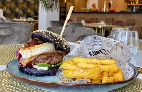 New Golden Mile Hotel | Residencia Deportiva RozaRossa