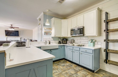 Cordova House | Residential Cul-De-Sac: Suburban Memphis Hideaway!
