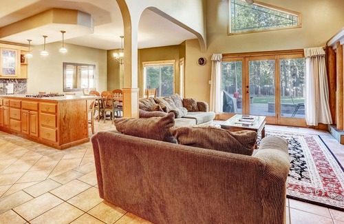 Tahoe Valley House | Residing Retreat - 30+ Day Vacation Home Rental