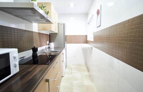Doctor Barraquer-Grupo Renfe-Policlinico Apartment | Resolana City Walls