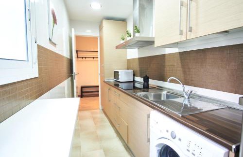 Doctor Barraquer-Grupo Renfe-Policlinico Apartment | Resolana City Walls