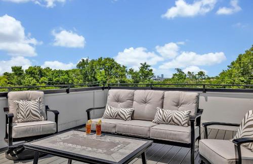 Berry Hill House | Resonant - 2 Townhomes - 2 Private Rooftop Decks