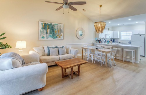 North Myrtle Beach Condo | Resort Condo w/Pool Access Near Barefoot Landing!