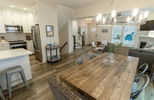 Michigan City House | Resort Home near Lake Michigan with Golf Cart
