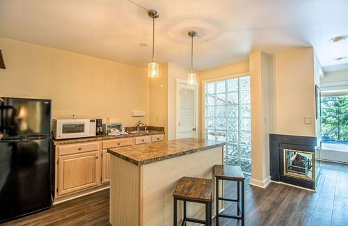 Massanutten House | Resort home, Private Foosball Table, Jacuzzi tubs, & Dog-Friendly!