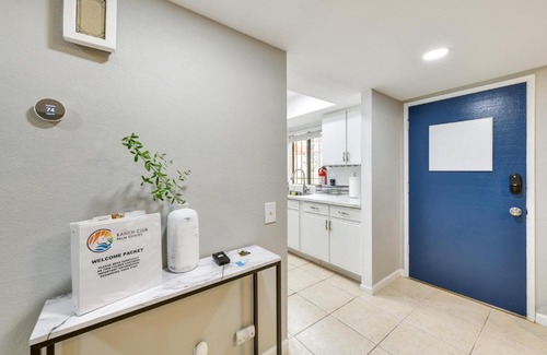 Sunrise Vista Chino Apartment | Resort Perks, Private Patio Palm Springs Condo!