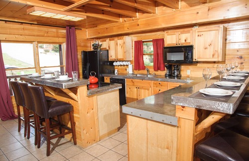 Sevierville House | Resort Pool, 7 King Suites, 18-Seat Theater, Arcade Games, Hot Tub, Billiards