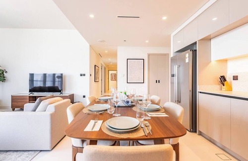 Dubai Marina Apartment | Resort Pool Overlooking Marina and Amazing Skyline