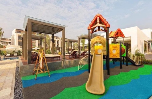 Ha Long Apartment | Resort Royal Lotus 409