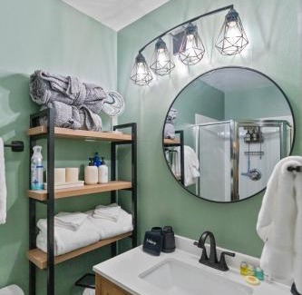 Historic District Apartment | Resort Studio Suite in Prime Breck Location with Free Parking, Hot Tubs, Sauna & Gym
