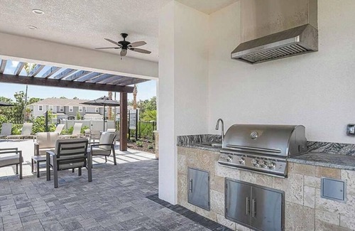 Sarasota House | Resort-Style 2-Bedroom Townhome with Pool, WiFi, and AC in Sarasota