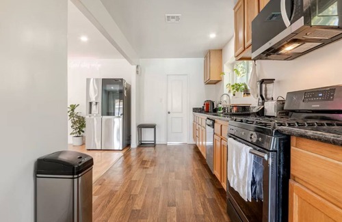 North Hollywood House | Resort-style 3BD, pool, walk to shops/cafes