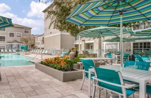 Texas Medical Center Apartment | Resort Style Apt/Home in Houston Medical Centre
