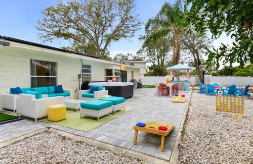 Seminole House | Resort Style Backyard Pool Sport Court Putt Putt