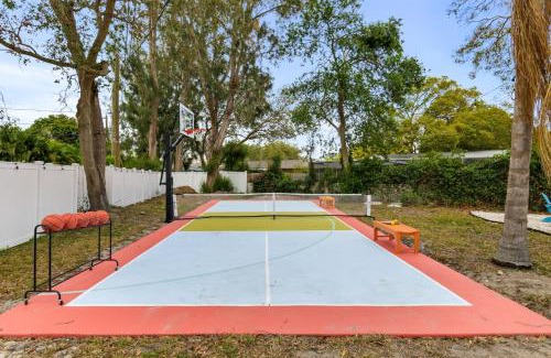 Seminole House | Resort Style Backyard Pool Sport Court Putt Putt