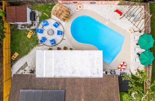 Largo House | Resort Style Backyard Tiki Bar Pool Hot Tub