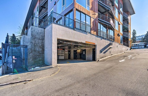 Chelan Apartment | Resort-style Condo w/Lake Chelan & Mtn Views