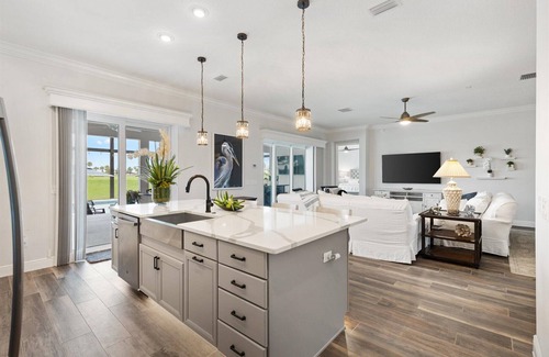 Leesburg House | Resort Style Home in The Villages, FL - Golf & Waterfront Pool Home in Florida