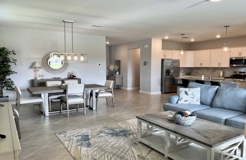 Gateway House | Resort-style living at Timber Creek