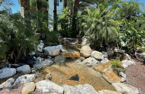 Deerwood Apartment | Resort style oasis 10 min from all local hospitals