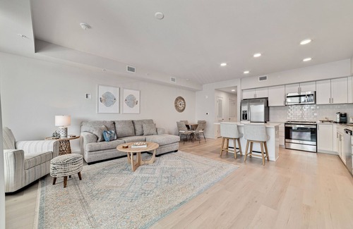 Ono Island Condo | RESORT-STYLE POOL, DIRECT BEACH ACCESS!