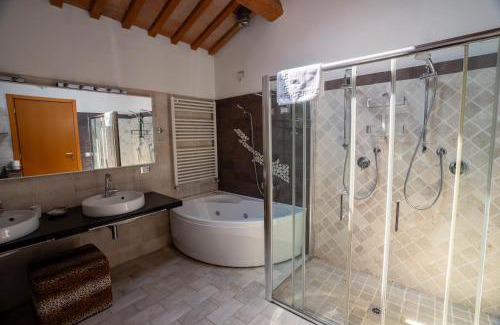 Borgo Montone House | Resort Tenuta La Rotta - Rooms & Pool