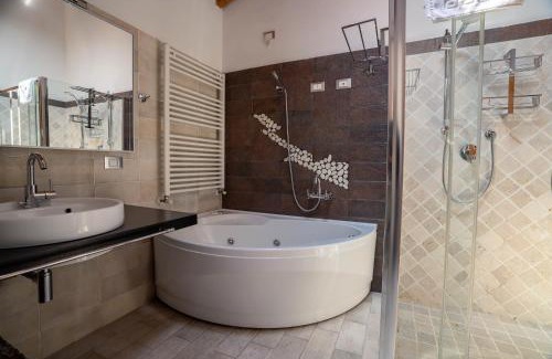 Borgo Montone House | Resort Tenuta La Rotta - Rooms & Pool