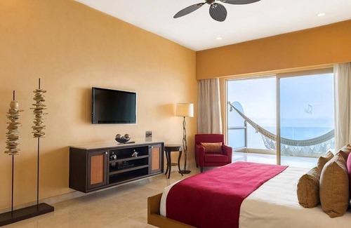 South Shore Hotel Area Resort | Resort with AC, WiFi, fitness room in welcoming Puerto Vallarta