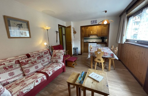 La Clusaz Apartment | Resse - Apartment 3* village center, near ski slope for 6 people