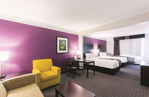 Downtown San Antonio Hotel | Rest Easy in Roomy Comfort - San Antonio Adventures Await | 2 Suites