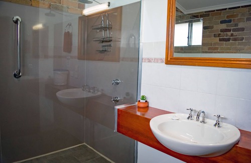 Glen Innes Hotel | Rest Point Motor Inn