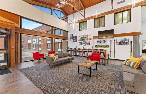 Cedar City Hotel | Rest & Recharge: 2 Comfortable Units Near Nature Hotspots! Pool Access!