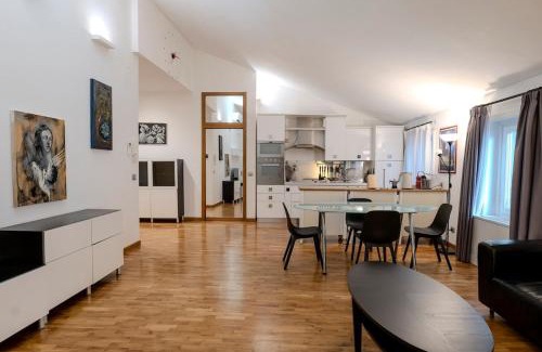Rione II Trevi Apartment | Restart Accommodations Dea Roma